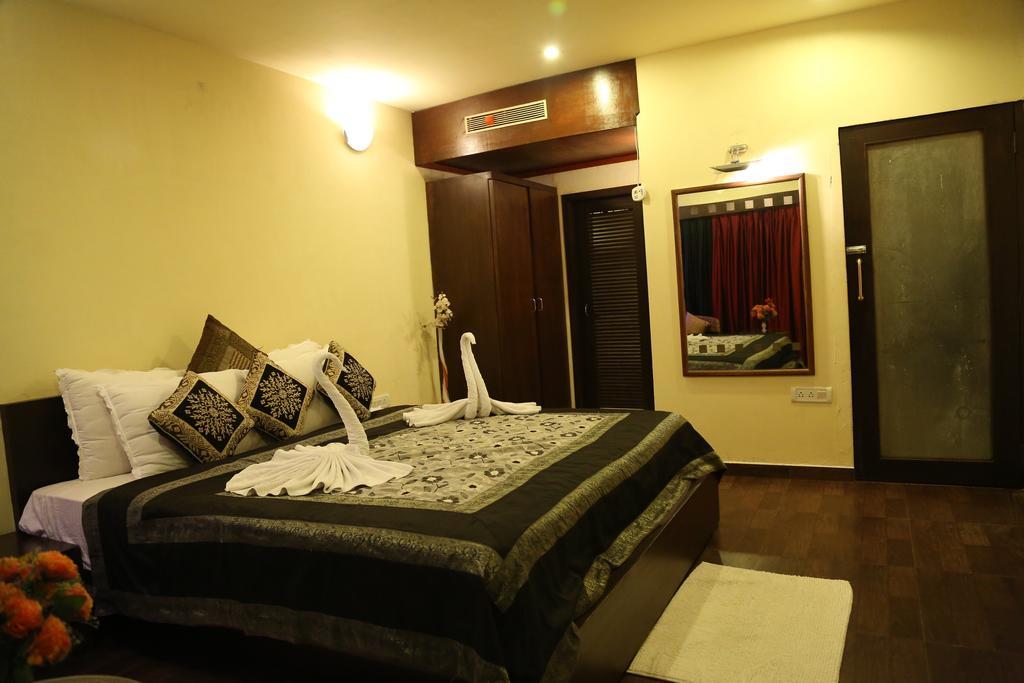 Meuse Jupiter Business And Luxury Hotel Nashik Oda fotoğraf