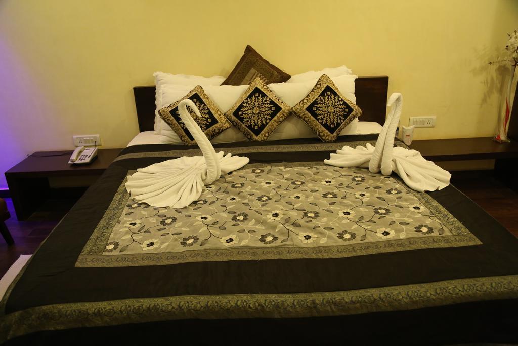 Meuse Jupiter Business And Luxury Hotel Nashik Oda fotoğraf